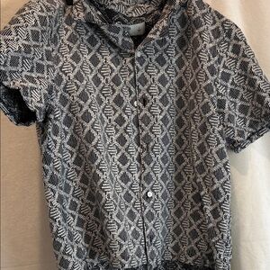 Hollister boxy fit Men's Black and White Patterned Shirt